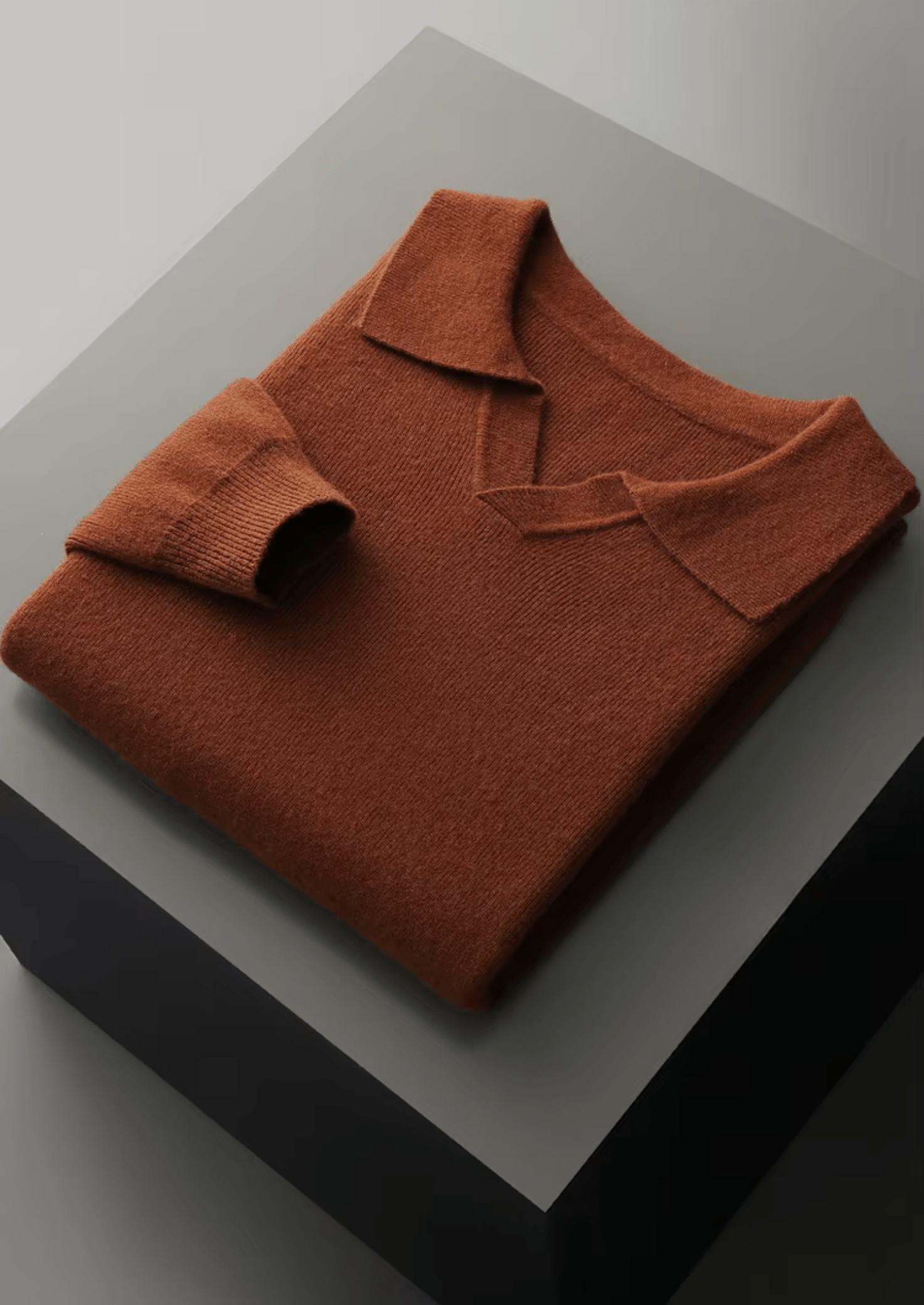 WOOL RIBBED BUTTONLESS POLO