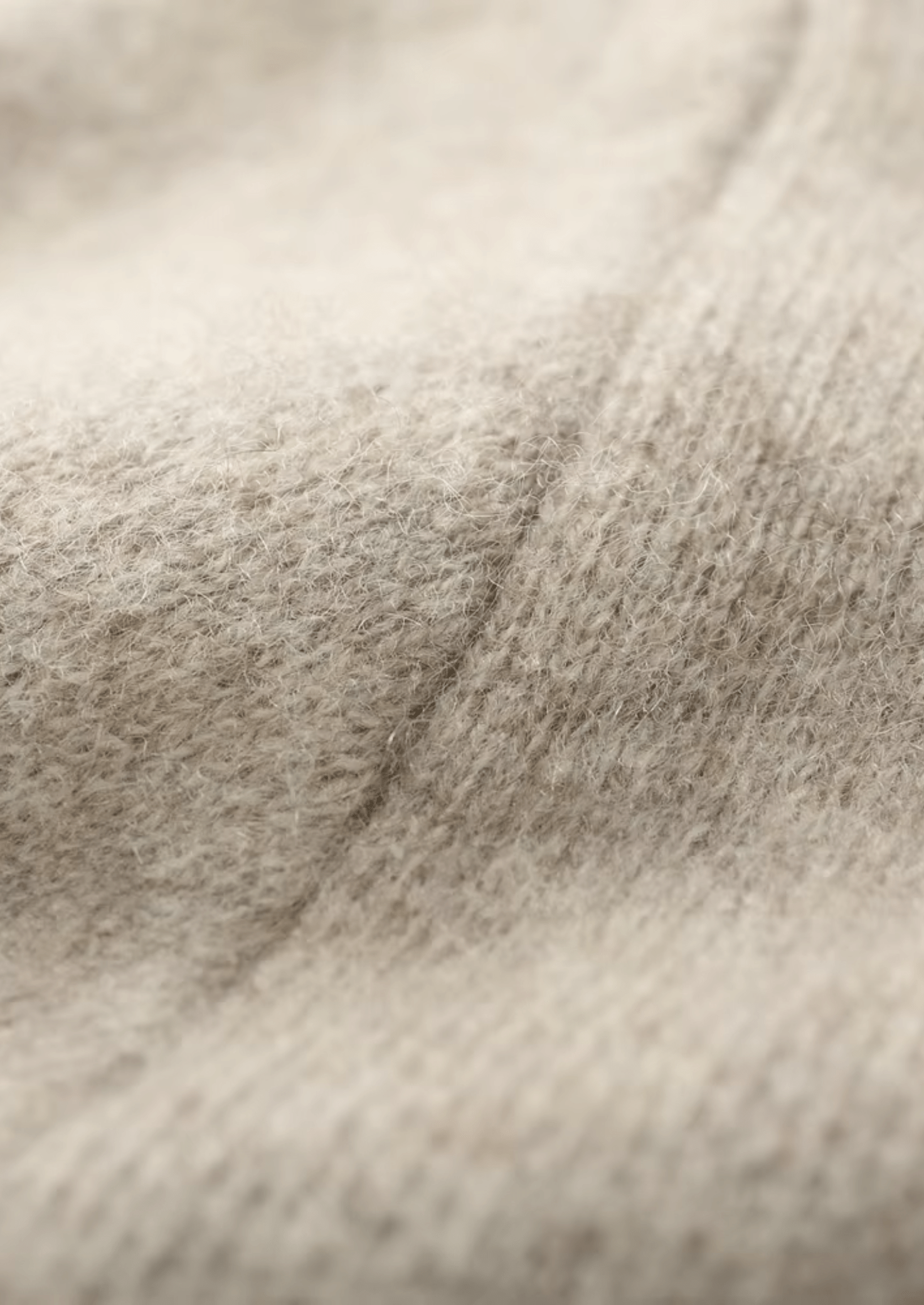 WOOL V-NECK CARDIGAN